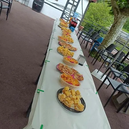 Летний дом Restaurante Asador El Puente Galdames